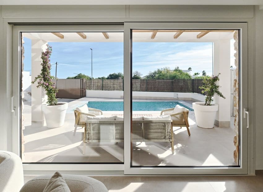 3 makuuhuone Huvila myytävänä paikassa Orihuela Costa mukana uima-altaan 
autotalli - 760 000 € (Ref: 9702401)