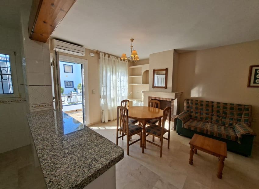 2 soveværelse Bungalow til salg i Villamartin med swimmingpool - € 229.000 (Ref: 9720538)