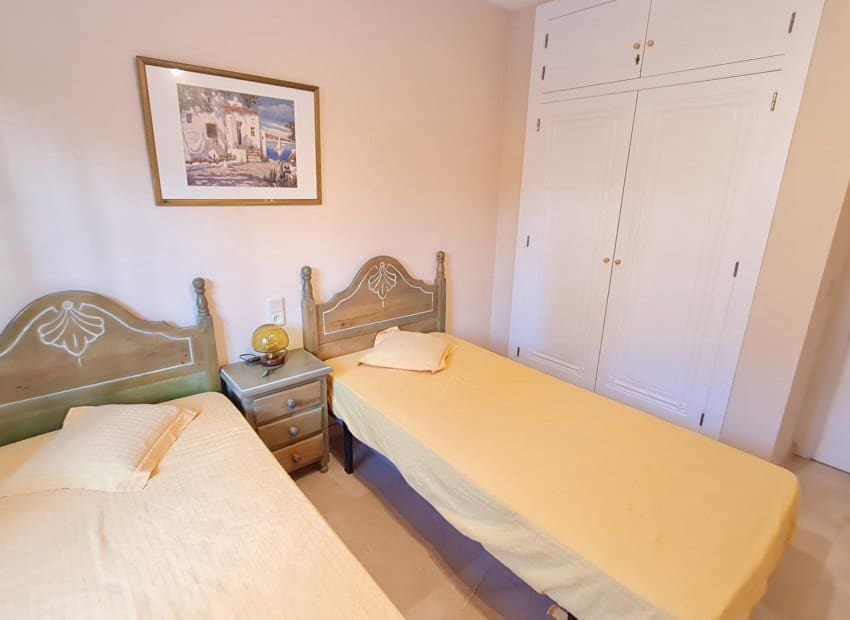 2 bedroom Bungalow for sale in Villamartin with pool - € 229,000 (Ref: 9720538)