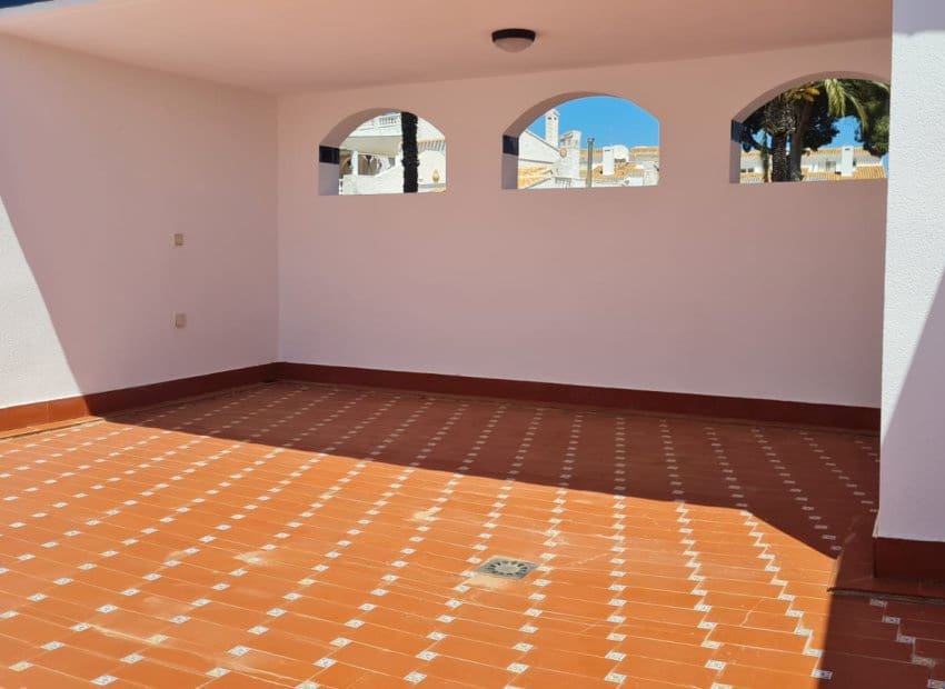2 bedroom Bungalow for sale in Villamartin with pool - € 229,000 (Ref: 9720538)
