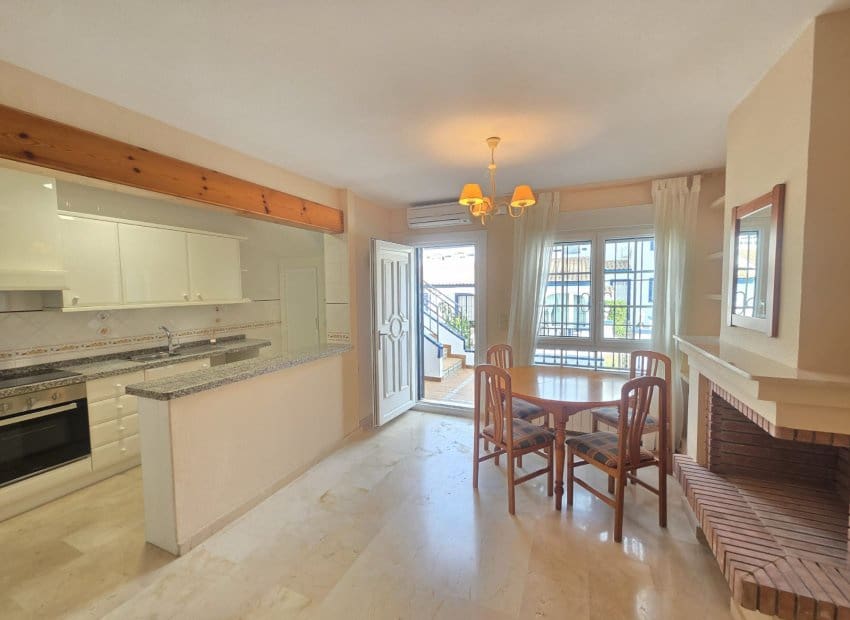 2 bedroom Bungalow for sale in Villamartin with pool - € 215,000 (Ref: 9720538)