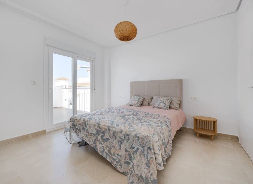 3 sypialnia Willa na sprzedaż w San Fulgencio z basenem garażem - 275 000 € (Ref: 9729432)