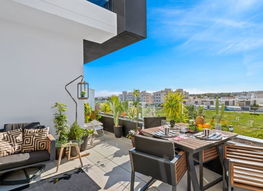 3 soveværelse Lejlighed til salg i Villamartin med swimmingpool garage - € 639.000 (Ref: 9763815)