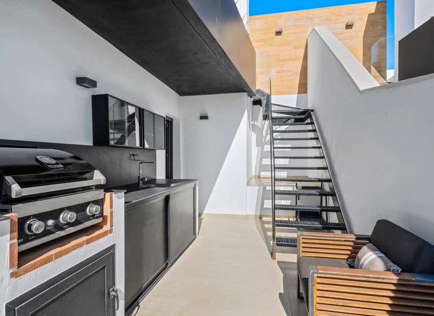 3 soveværelse Lejlighed til salg i Villamartin med swimmingpool garage - € 639.000 (Ref: 9763815)