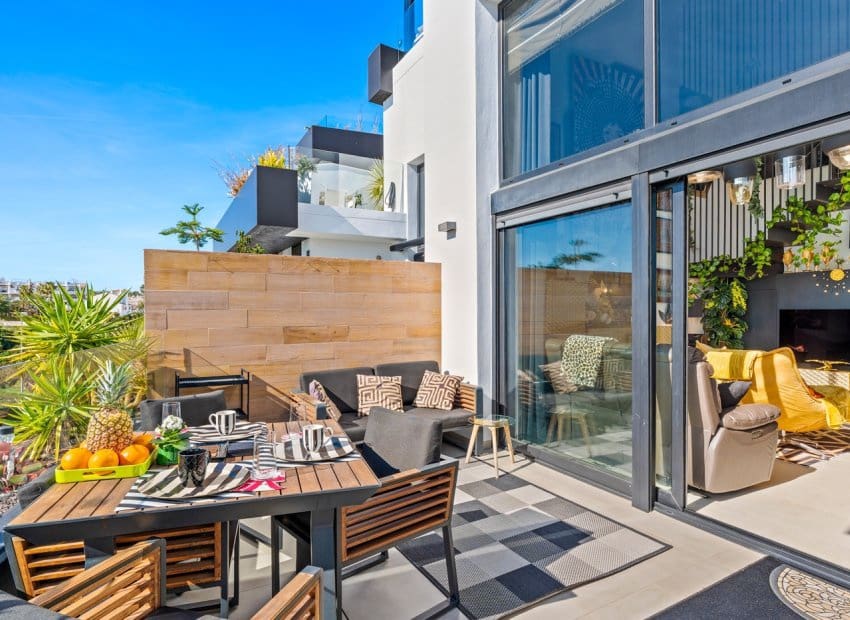 3 soveværelse Lejlighed til salg i Villamartin med swimmingpool garage - € 639.000 (Ref: 9763815)