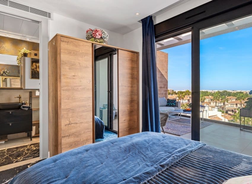 3 soveværelse Lejlighed til salg i Villamartin med swimmingpool garage - € 639.000 (Ref: 9763815)