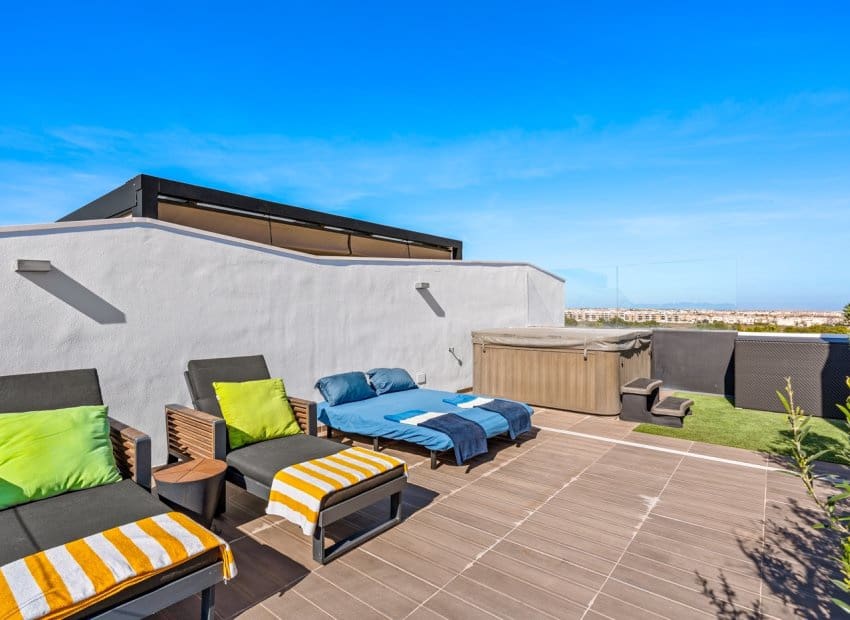 3 soveværelse Lejlighed til salg i Villamartin med swimmingpool garage - € 639.000 (Ref: 9763815)