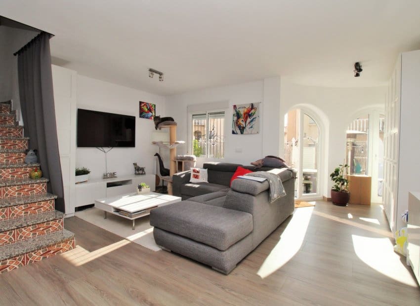 2 soveværelse Byhus til salg i Villamartin med swimmingpool - € 279.900 (Ref: 9763816)