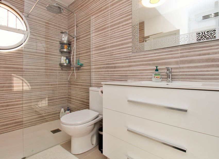 2 soveværelse Byhus til salg i Villamartin med swimmingpool - € 279.900 (Ref: 9763816)