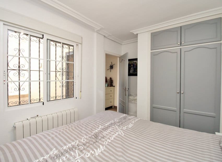 2 soveværelse Byhus til salg i Villamartin med swimmingpool - € 279.900 (Ref: 9763816)