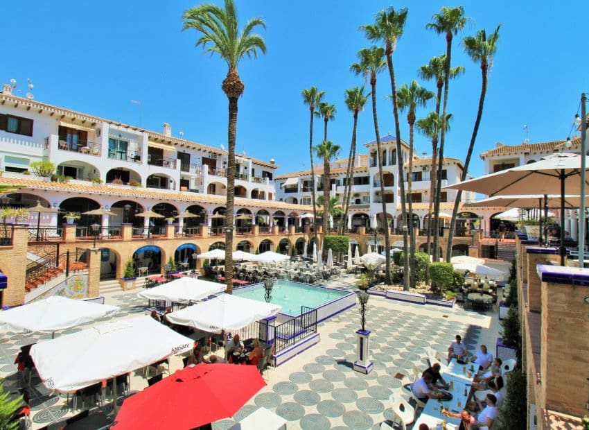 2 soveværelse Byhus til salg i Villamartin med swimmingpool - € 279.900 (Ref: 9763816)