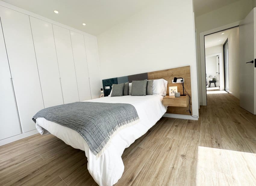 Chalet de 3 habitaciones en Torre de la Horadada en venta con piscina - 589.900 € (Ref: 9763836)