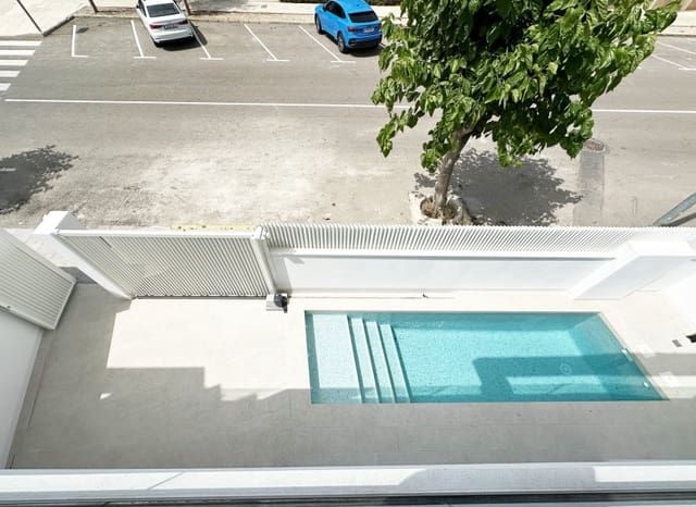 Chalet de 3 habitaciones en Torre de la Horadada, Pilar de la Horadada en venta con piscina - 589.900 € (Ref: 9763836)