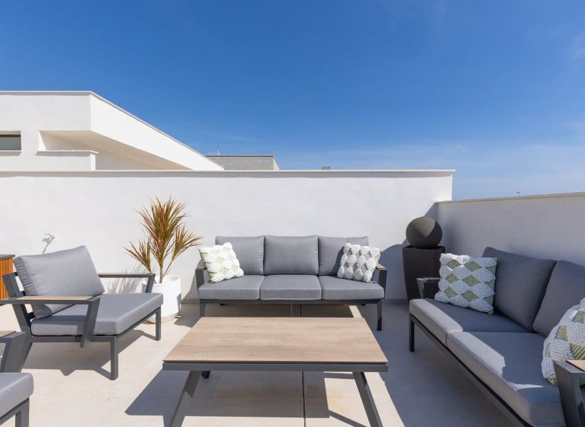 3 soveværelse Villa til salg i Los Alcazares med swimmingpool - € 429.000 (Ref: 9763854)