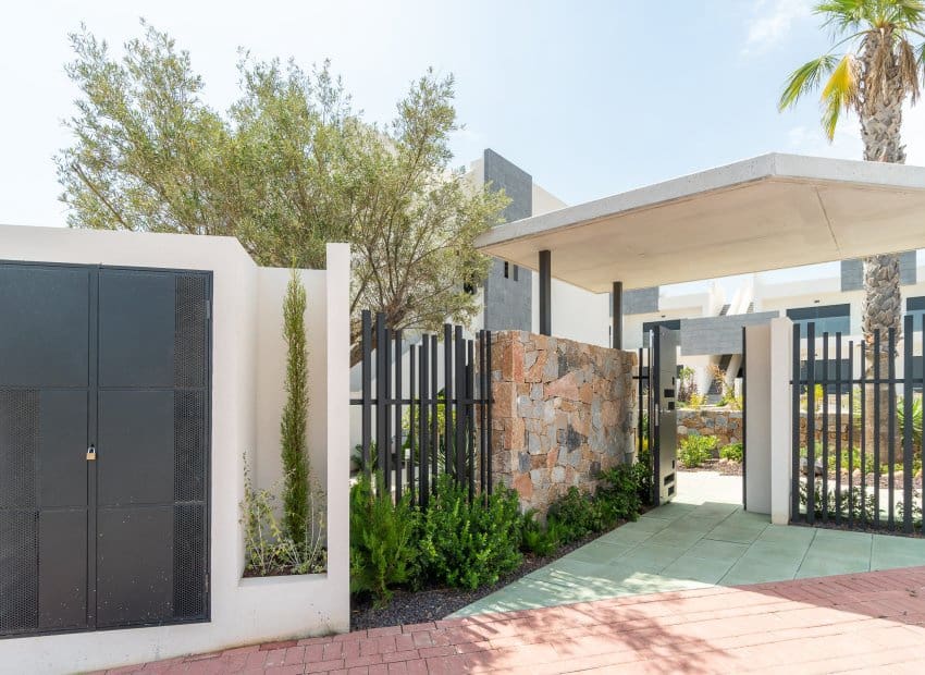 3 makuuhuone Huoneisto myytävänä paikassa Los Balcones mukana uima-altaan - 340 000 € (Ref: 9763859)