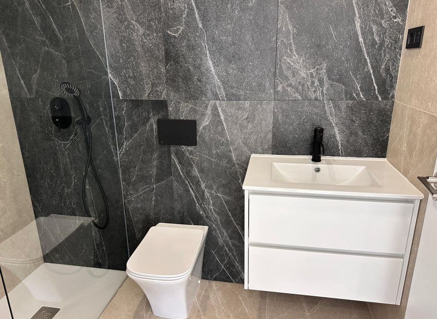 2 soverom Leilighet til salgs i Los Alcazares med svømmebasseng - € 299 000 (Ref: 9763862)