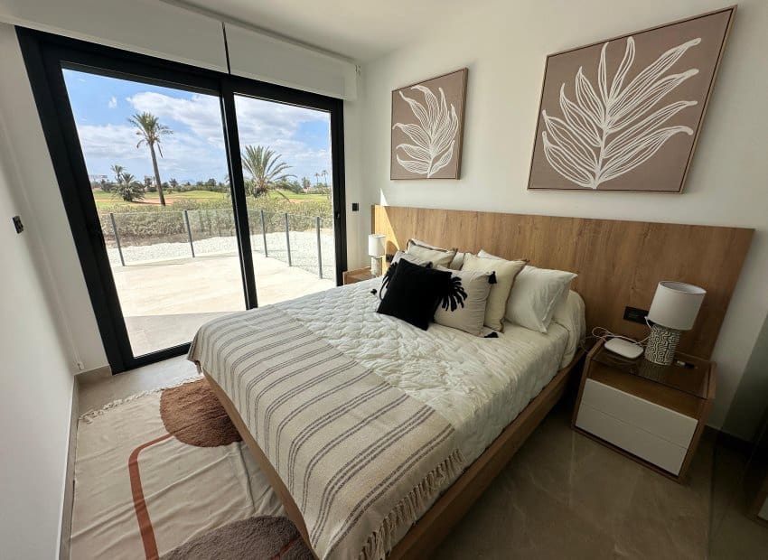 Ático de 2 habitaciones en Los Alcázares en venta con piscina - 379.000 € (Ref: 9763863)