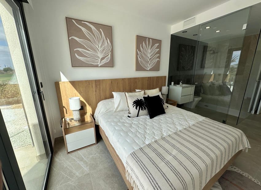 Ático de 2 habitaciones en Los Alcázares en venta con piscina - 379.000 € (Ref: 9763863)