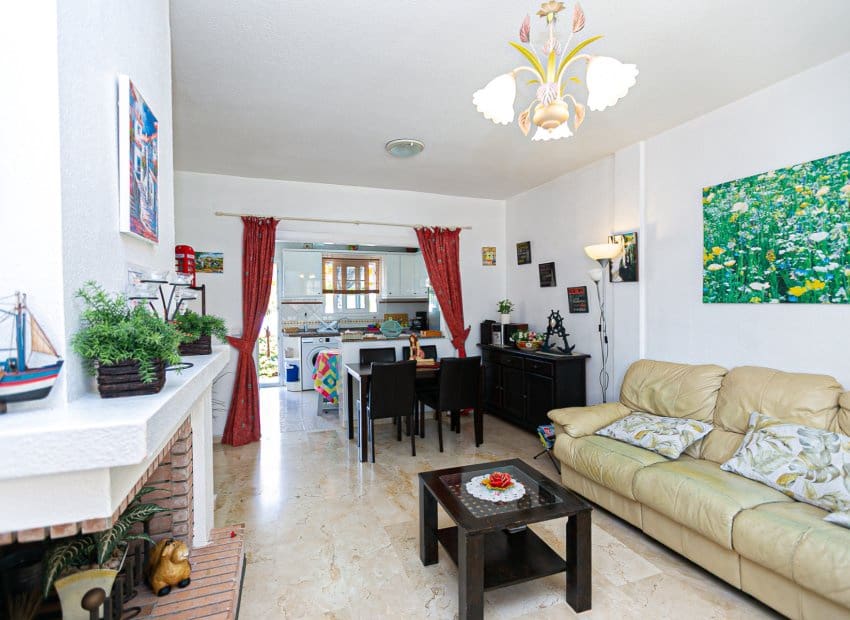 2 sovrum Lägenhet till salu i Playa Flamenca med pool - 199 999 € (Ref: 9763876)