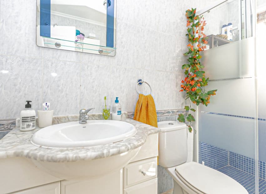 2 sovrum Lägenhet till salu i Playa Flamenca med pool - 199 999 € (Ref: 9763876)