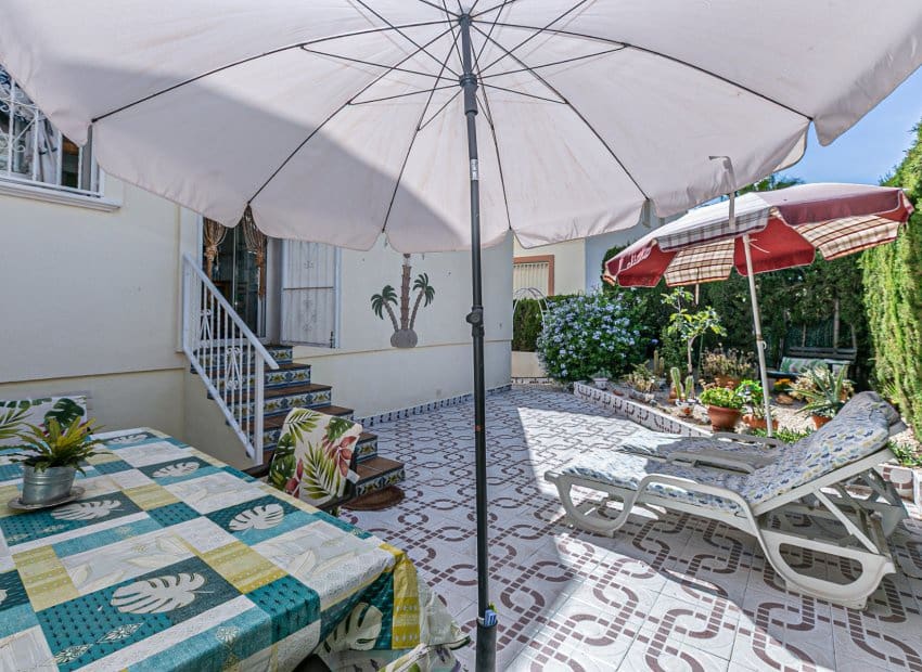 2 sovrum Lägenhet till salu i Playa Flamenca med pool - 199 999 € (Ref: 9763876)