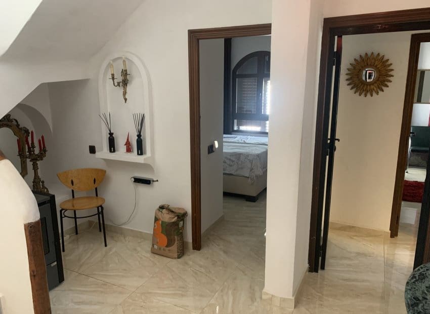 Chalet de 4 habitaciones en Villamartin en venta con piscina - 790.000 € (Ref: 9763878)