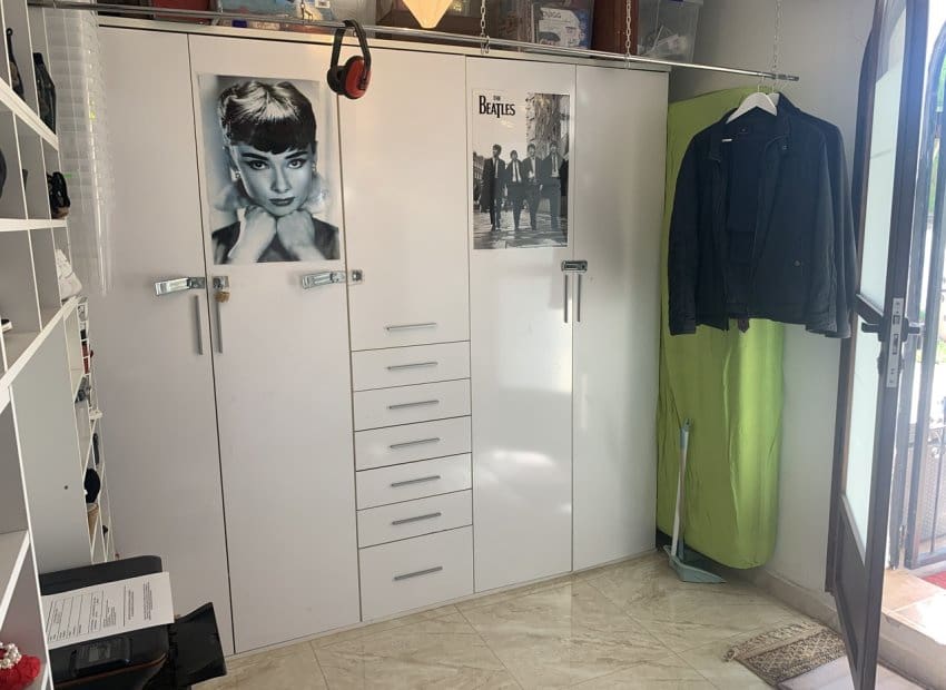 Chalet de 4 habitaciones en Villamartin en venta con piscina - 790.000 € (Ref: 9763878)