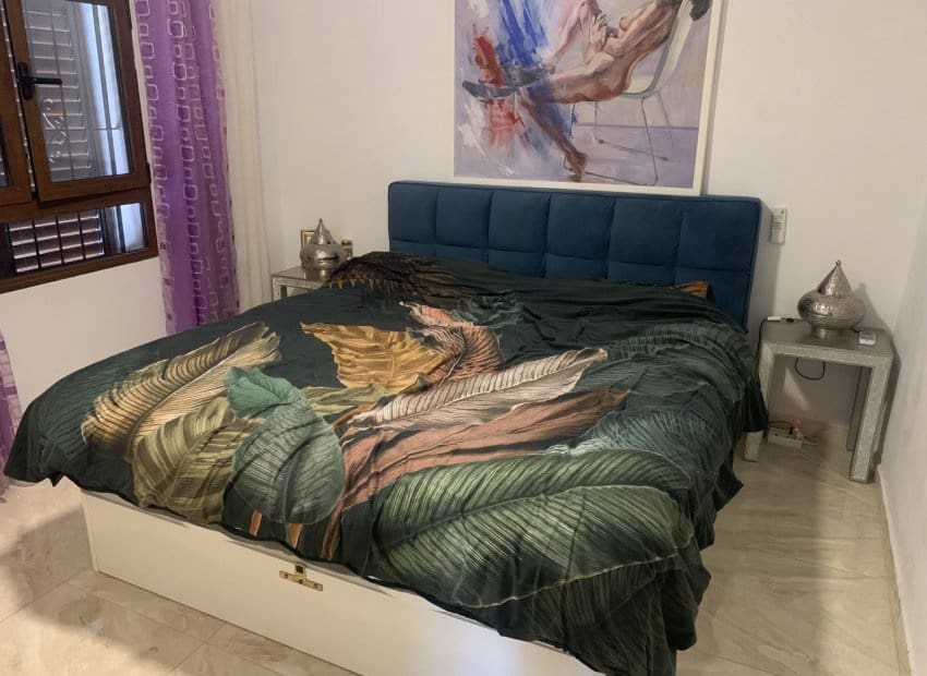 Chalet de 4 habitaciones en Villamartin en venta con piscina - 790.000 € (Ref: 9763878)