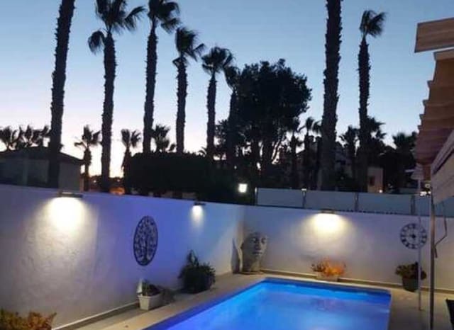 3 quarto Moradia para venda em Villamartin, Orihuela com piscina - 424 995 € (Ref: 9763879)