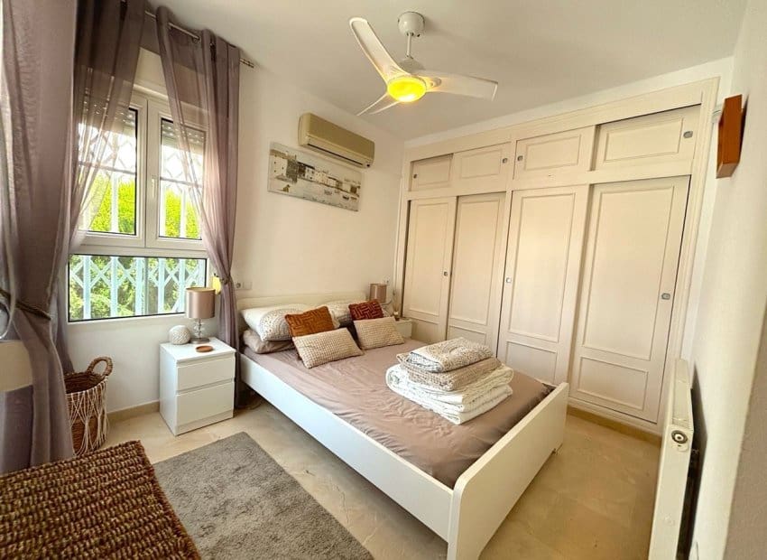 3 sypialnia Willa na sprzedaż w Villamartin z basenem - 424 995 € (Ref: 9763879)