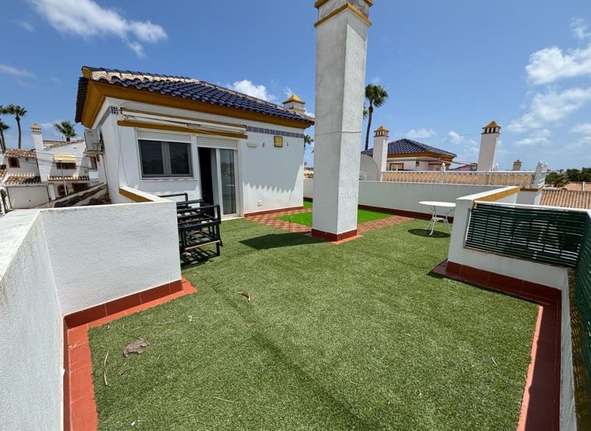 3 sypialnia Willa na sprzedaż w Villamartin z basenem - 424 995 € (Ref: 9763879)