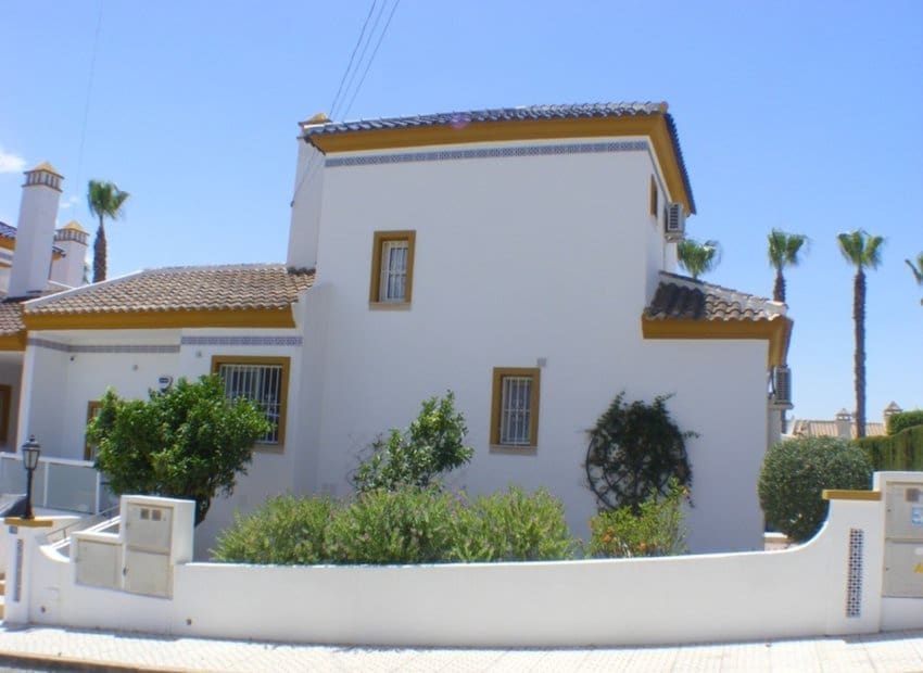 3 sypialnia Willa na sprzedaż w Villamartin z basenem - 424 995 € (Ref: 9763879)