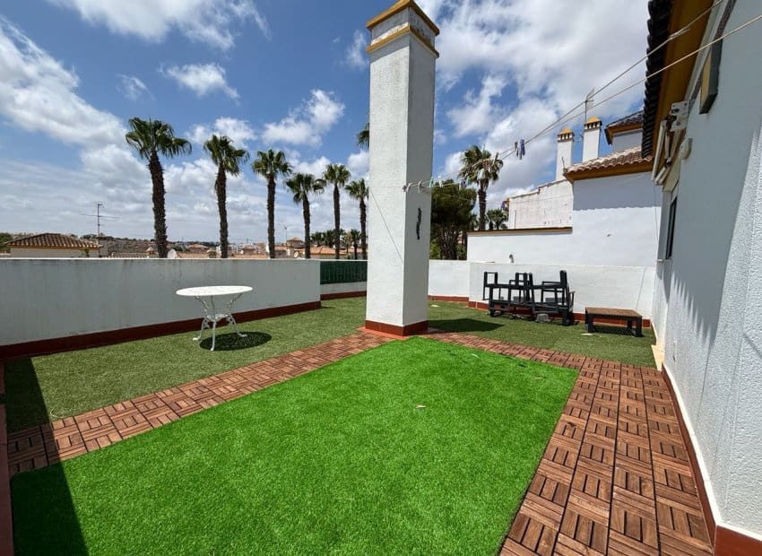 3 sypialnia Willa na sprzedaż w Villamartin z basenem - 424 995 € (Ref: 9763879)