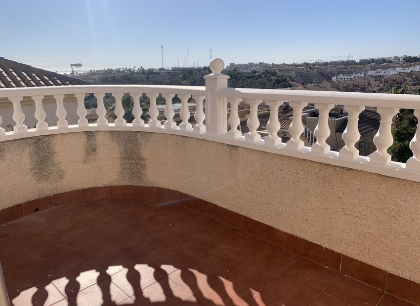 3 soveværelse Villa til salg i Villamartin med swimmingpool - € 299.950 (Ref: 9763880)