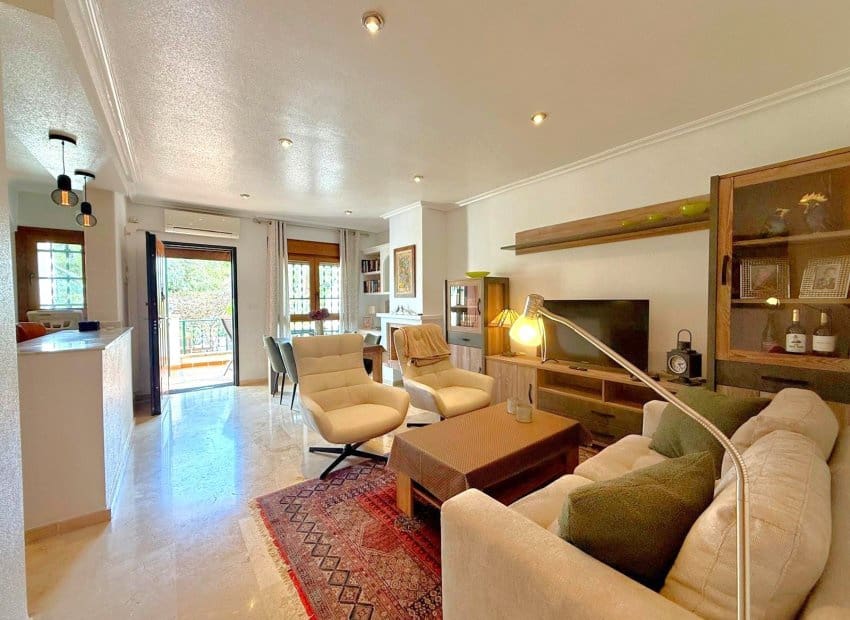 3 soveværelse Byhus til salg i Villamartin med swimmingpool - € 265.000 (Ref: 9763882)