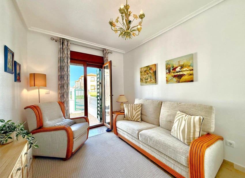 3 soveværelse Byhus til salg i Villamartin med swimmingpool - € 265.000 (Ref: 9763882)