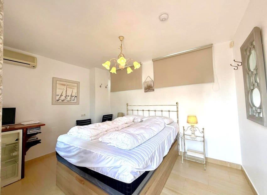 3 soveværelse Byhus til salg i Villamartin med swimmingpool - € 265.000 (Ref: 9763882)