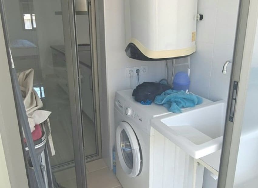 2 soverom Leilighet til salgs i Los Dolses med svømmebasseng garasje - € 275 000 (Ref: 9763883)