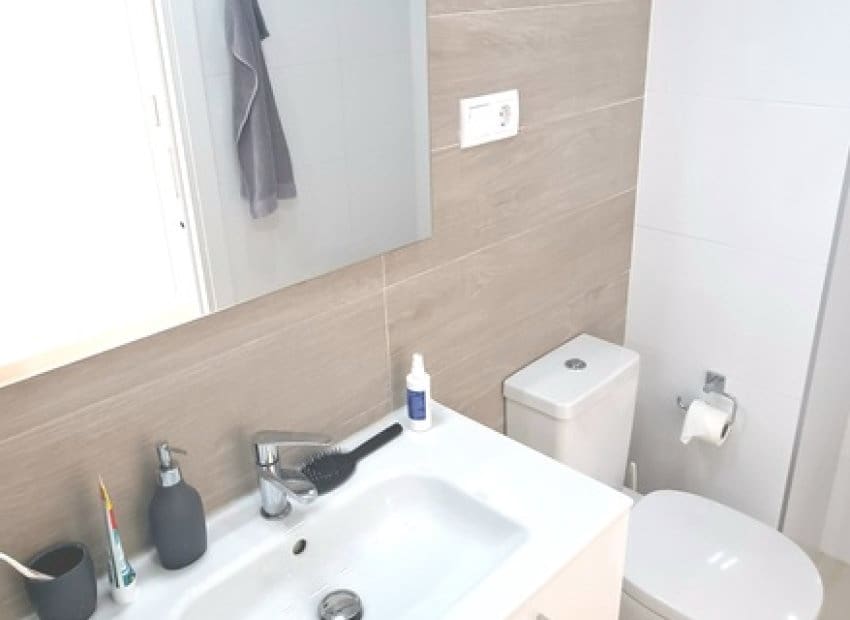 2 soverom Leilighet til salgs i Los Dolses med svømmebasseng garasje - € 275 000 (Ref: 9763883)