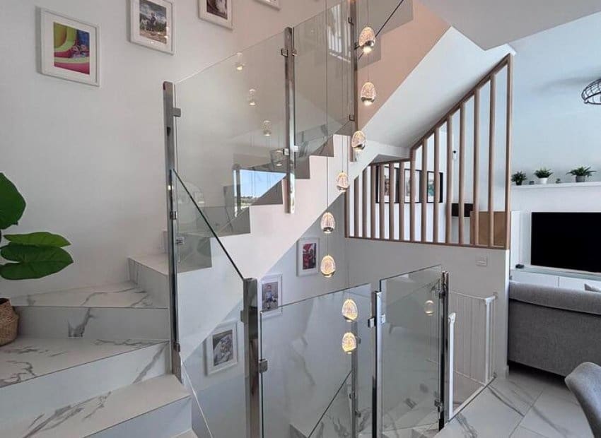 5 chambre Villa/Maison à vendre à Villamartin avec piscine - 595 000 € (Ref: 9763884)