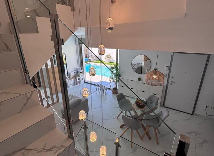 5 chambre Villa/Maison à vendre à Villamartin avec piscine - 595 000 € (Ref: 9763884)