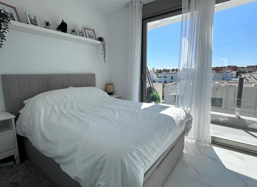 5 chambre Villa/Maison à vendre à Villamartin avec piscine - 595 000 € (Ref: 9763884)