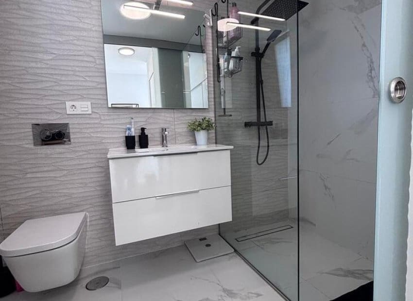 5 chambre Villa/Maison à vendre à Villamartin avec piscine - 595 000 € (Ref: 9763884)