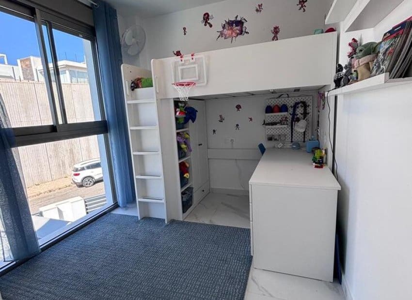 5 chambre Villa/Maison à vendre à Villamartin avec piscine - 595 000 € (Ref: 9763884)