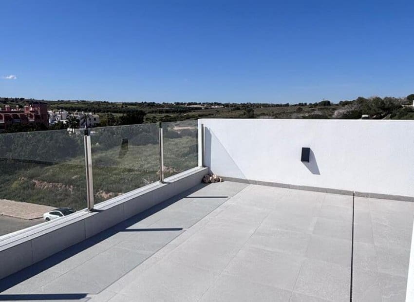 5 chambre Villa/Maison à vendre à Villamartin avec piscine - 595 000 € (Ref: 9763884)