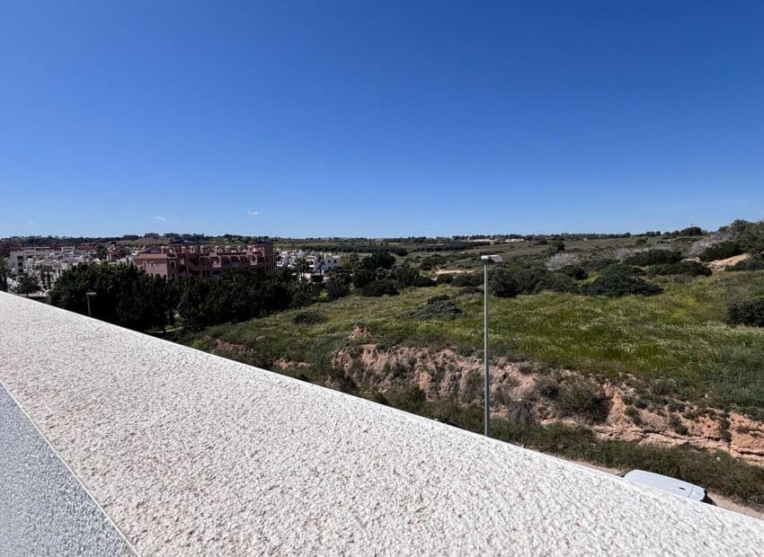 5 chambre Villa/Maison à vendre à Villamartin avec piscine - 595 000 € (Ref: 9763884)