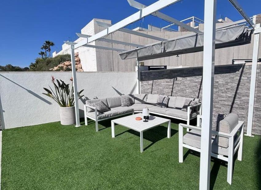 5 chambre Villa/Maison à vendre à Villamartin avec piscine - 595 000 € (Ref: 9763884)