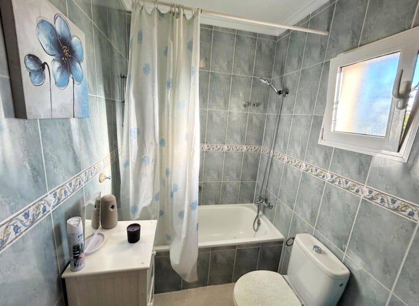 4 soverom Hus til salgs i Villamartin med svømmebasseng garasje - € 249 900 (Ref: 9763885)