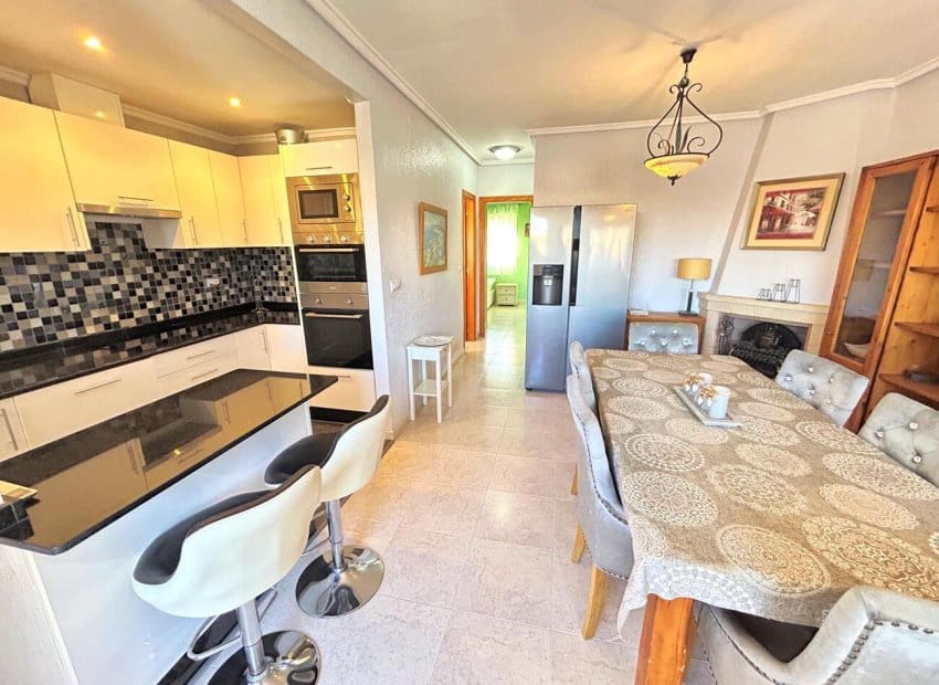 4 soverom Hus til salgs i Villamartin med svømmebasseng garasje - € 249 900 (Ref: 9763885)