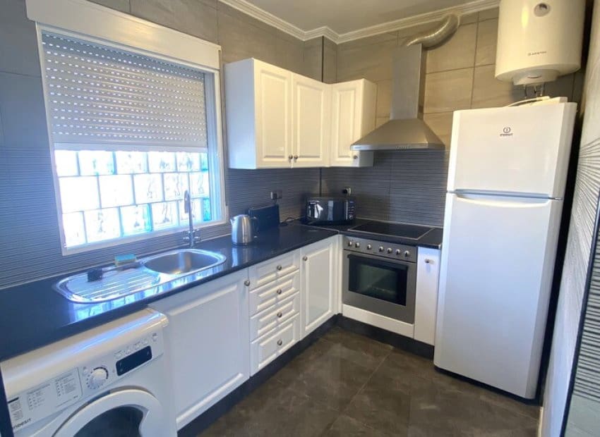 5 makuuhuone Huvila myytävänä paikassa La Zenia mukana uima-altaan - 359 995 € (Ref: 9763886)